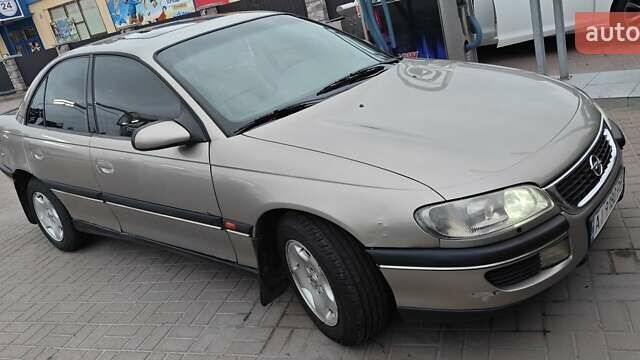 Серый Опель Омега, объемом двигателя 2.5 л и пробегом 380 тыс. км за 2700 $, фото 1 на Automoto.ua