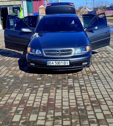 Сірий Опель Омега, об'ємом двигуна 2 л та пробігом 390 тис. км за 3850 $, фото 1 на Automoto.ua