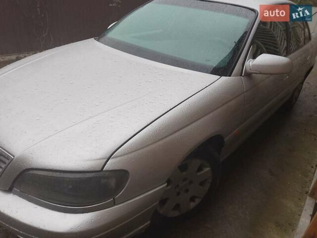 Сірий Опель Омега, об'ємом двигуна 10 л та пробігом 150 тис. км за 2000 $, фото 1 на Automoto.ua