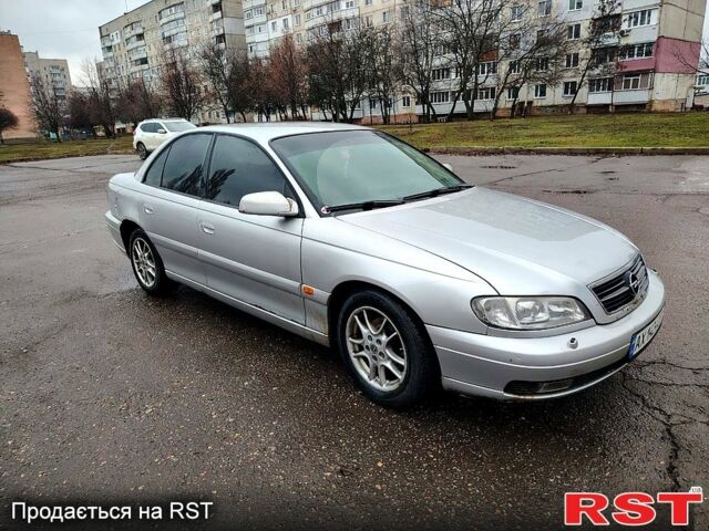 Серый Опель Омега, объемом двигателя 2.2 л и пробегом 290 тыс. км за 2600 $, фото 1 на Automoto.ua