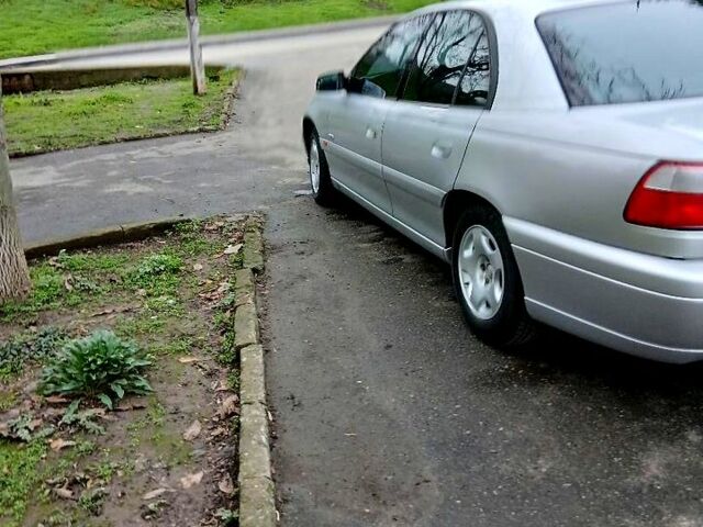 Сірий Опель Омега, об'ємом двигуна 2.2 л та пробігом 280 тис. км за 3600 $, фото 1 на Automoto.ua