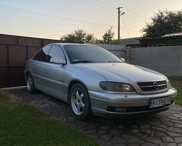 Сірий Опель Омега, об'ємом двигуна 2.2 л та пробігом 372 тис. км за 3200 $, фото 1 на Automoto.ua