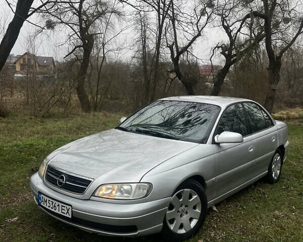 Серый Опель Омега, объемом двигателя 2.2 л и пробегом 206 тыс. км за 2900 $, фото 1 на Automoto.ua