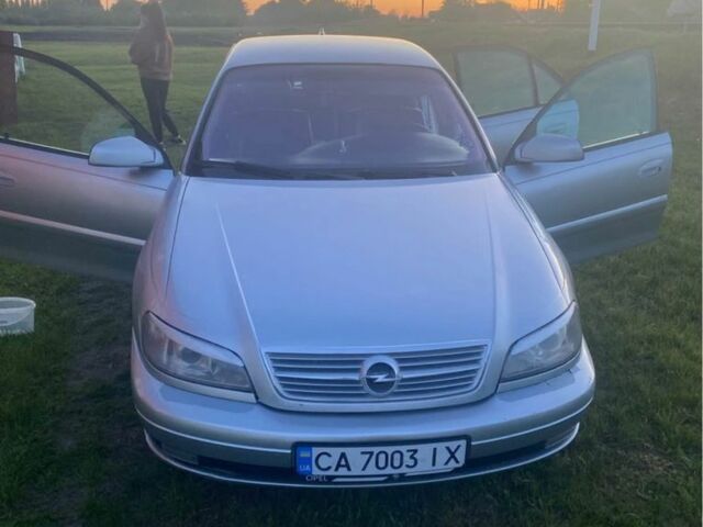 Серый Опель Омега, объемом двигателя 2.6 л и пробегом 380 тыс. км за 3800 $, фото 1 на Automoto.ua