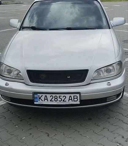 Сірий Опель Омега, об'ємом двигуна 3.2 л та пробігом 322 тис. км за 2900 $, фото 1 на Automoto.ua