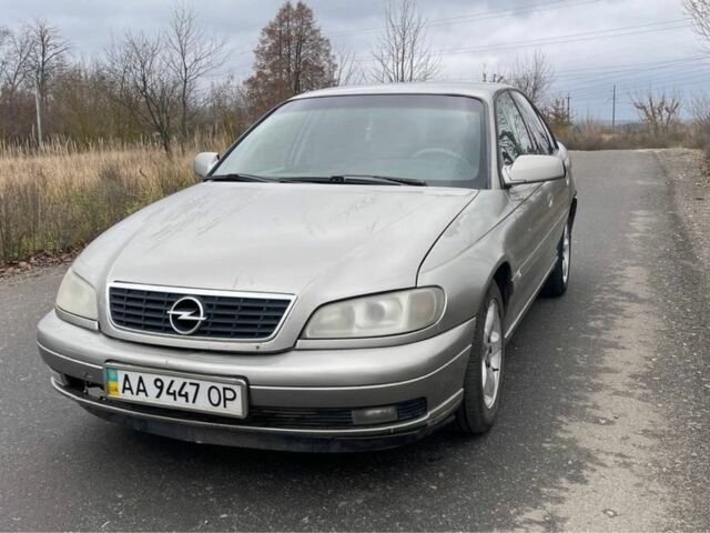 Серый Опель Омега, объемом двигателя 2.2 л и пробегом 300 тыс. км за 2500 $, фото 1 на Automoto.ua