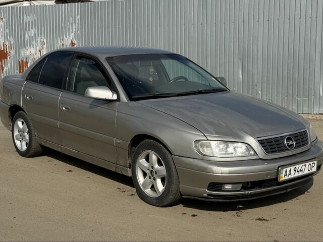 Сірий Опель Омега, об'ємом двигуна 2.2 л та пробігом 300 тис. км за 2200 $, фото 1 на Automoto.ua