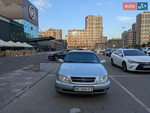 Серый Опель Омега, объемом двигателя 2.2 л и пробегом 200 тыс. км за 4500 $, фото 1 на Automoto.ua