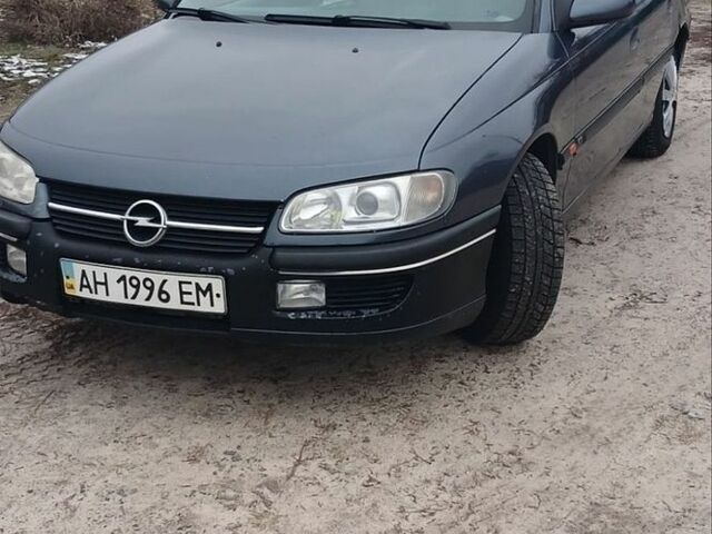 Сірий Опель Омега, об'ємом двигуна 2 л та пробігом 390 тис. км за 2750 $, фото 1 на Automoto.ua
