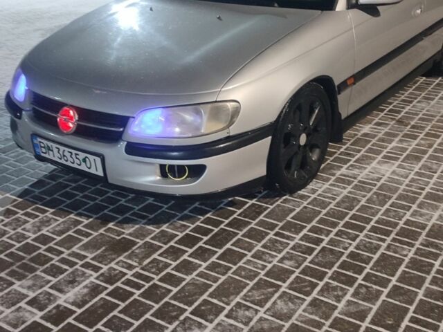 Сірий Опель Омега, об'ємом двигуна 2.5 л та пробігом 200 тис. км за 2500 $, фото 1 на Automoto.ua