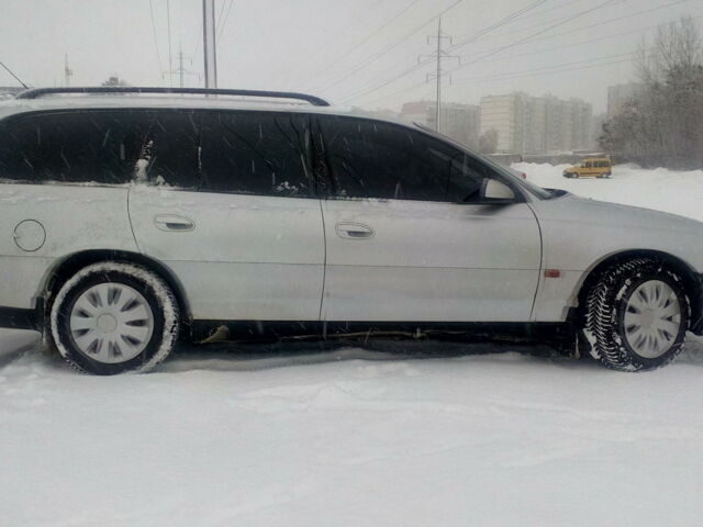 Сірий Опель Омега, об'ємом двигуна 2 л та пробігом 220 тис. км за 4000 $, фото 1 на Automoto.ua