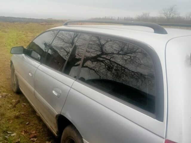 Сірий Опель Омега, об'ємом двигуна 2.2 л та пробігом 351 тис. км за 2500 $, фото 1 на Automoto.ua