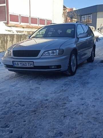 Сірий Опель Омега, об'ємом двигуна 2.2 л та пробігом 348 тис. км за 3800 $, фото 1 на Automoto.ua