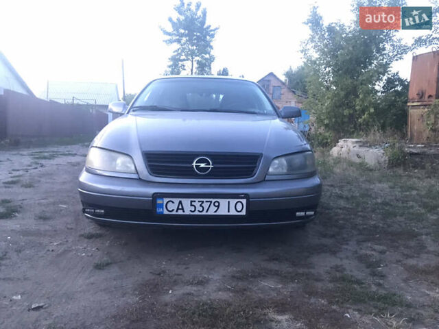 Серый Опель Омега, объемом двигателя 2.2 л и пробегом 480 тыс. км за 3700 $, фото 1 на Automoto.ua