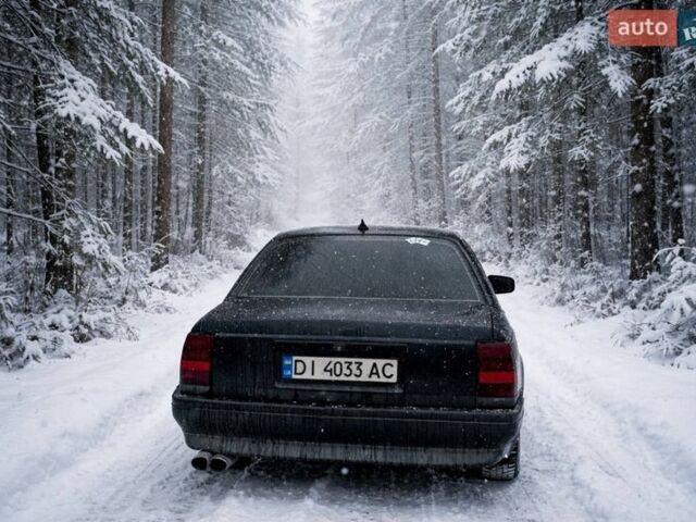 Синий Опель Омега, объемом двигателя 2 л и пробегом 300 тыс. км за 1200 $, фото 1 на Automoto.ua