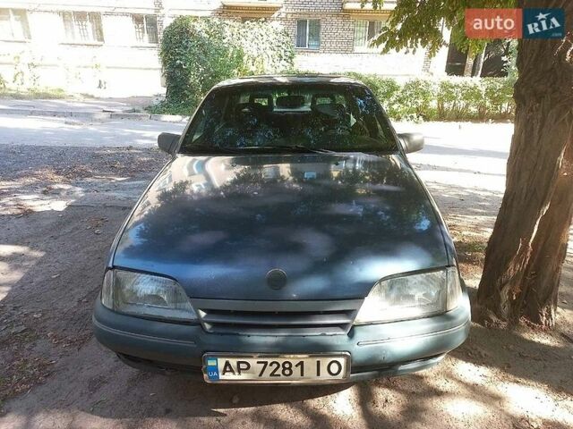 Синий Опель Омега, объемом двигателя 2 л и пробегом 150 тыс. км за 957 $, фото 1 на Automoto.ua