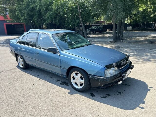 Синий Опель Омега, объемом двигателя 2 л и пробегом 200 тыс. км за 1304 $, фото 1 на Automoto.ua