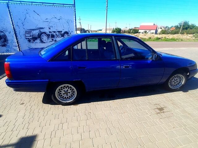 Синий Опель Омега, объемом двигателя 2 л и пробегом 435 тыс. км за 1200 $, фото 1 на Automoto.ua