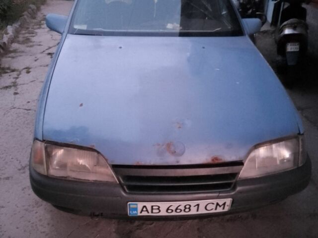 Синий Опель Омега, объемом двигателя 2 л и пробегом 30 тыс. км за 665 $, фото 1 на Automoto.ua