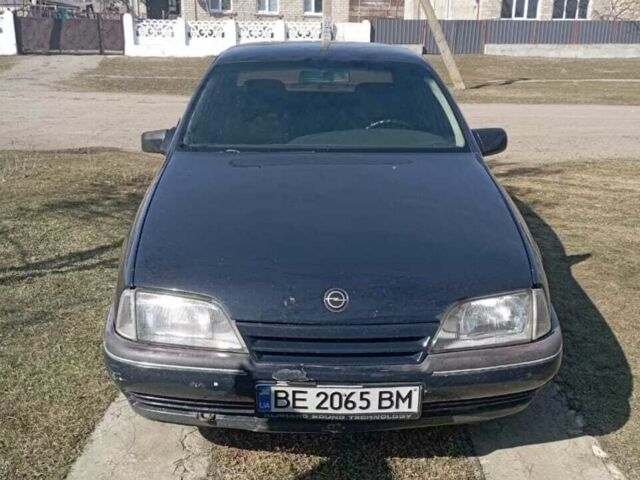 Синий Опель Омега, объемом двигателя 1.8 л и пробегом 335 тыс. км за 1250 $, фото 1 на Automoto.ua