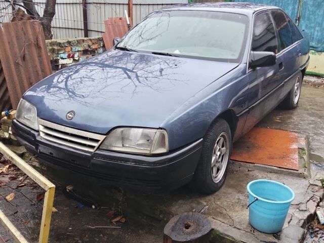 Синий Опель Омега, объемом двигателя 2 л и пробегом 400 тыс. км за 403 $, фото 1 на Automoto.ua