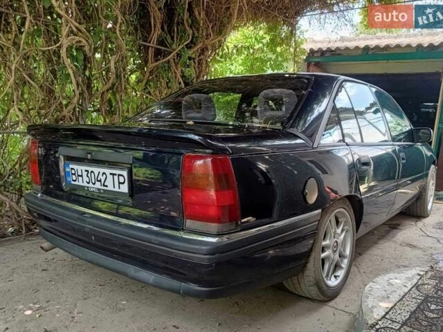 Синий Опель Омега, объемом двигателя 2 л и пробегом 8 тыс. км за 1250 $, фото 1 на Automoto.ua