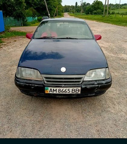 Синій Опель Омега, об'ємом двигуна 2 л та пробігом 0 тис. км за 350 $, фото 1 на Automoto.ua