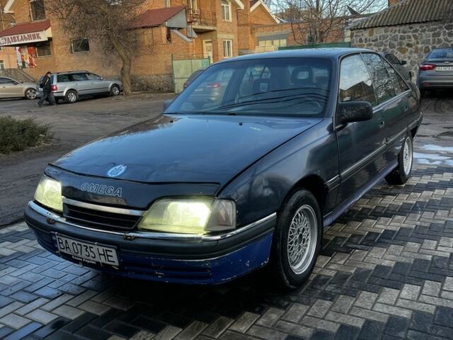 Синий Опель Омега, объемом двигателя 2 л и пробегом 201 тыс. км за 757 $, фото 1 на Automoto.ua