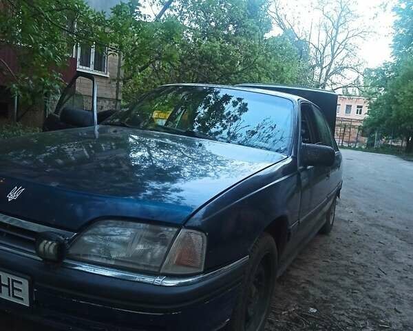 Синий Опель Омега, объемом двигателя 2 л и пробегом 200 тыс. км за 474 $, фото 1 на Automoto.ua