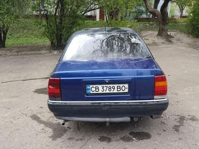 Синій Опель Омега, об'ємом двигуна 2 л та пробігом 300 тис. км за 782 $, фото 1 на Automoto.ua