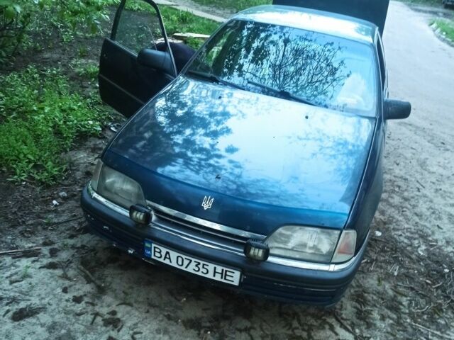 Синій Опель Омега, об'ємом двигуна 2 л та пробігом 200 тис. км за 474 $, фото 1 на Automoto.ua