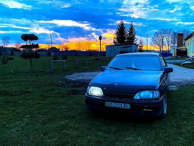 Синий Опель Омега, объемом двигателя 20 л и пробегом 400 тыс. км за 800 $, фото 1 на Automoto.ua