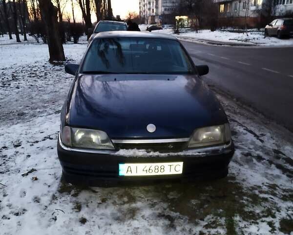 Синій Опель Омега, об'ємом двигуна 2 л та пробігом 550 тис. км за 1000 $, фото 1 на Automoto.ua