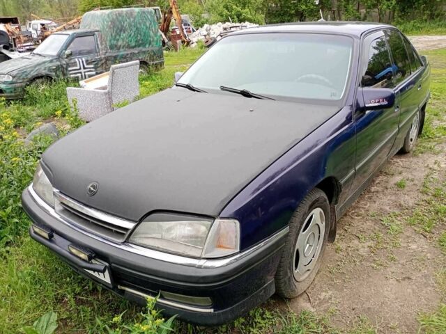 Синій Опель Омега, об'ємом двигуна 2 л та пробігом 135 тис. км за 1500 $, фото 1 на Automoto.ua