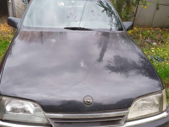 Синій Опель Омега, об'ємом двигуна 0 л та пробігом 100 тис. км за 1000 $, фото 1 на Automoto.ua