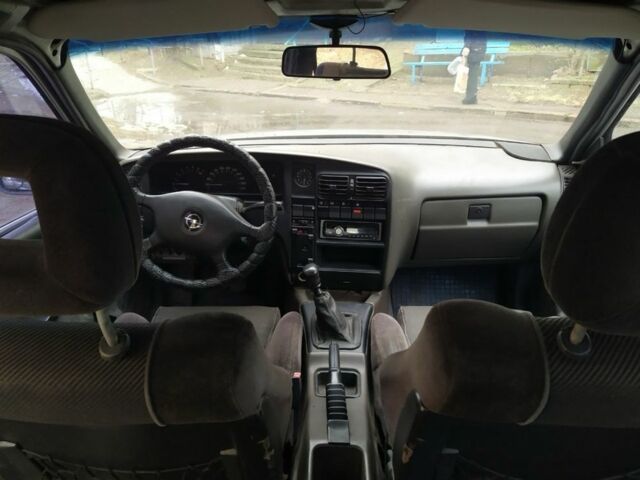 Синий Опель Омега, объемом двигателя 2 л и пробегом 140 тыс. км за 1084 $, фото 1 на Automoto.ua