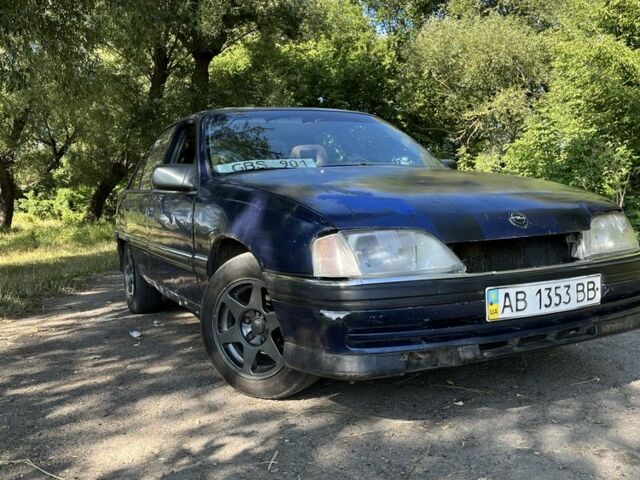 Синий Опель Омега, объемом двигателя 2 л и пробегом 222 тыс. км за 426 $, фото 1 на Automoto.ua
