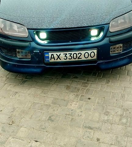 Синій Опель Омега, об'ємом двигуна 2 л та пробігом 300 тис. км за 3000 $, фото 1 на Automoto.ua