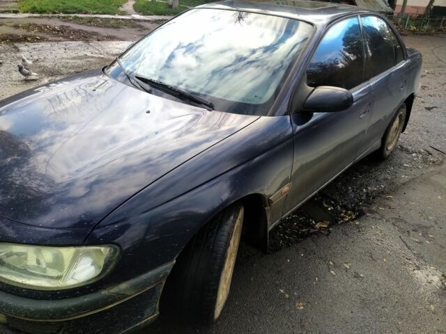 Синій Опель Омега, об'ємом двигуна 2 л та пробігом 383 тис. км за 1441 $, фото 1 на Automoto.ua