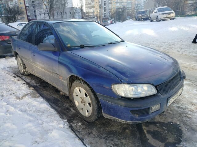 Синий Опель Омега, объемом двигателя 2 л и пробегом 439 тыс. км за 1737 $, фото 1 на Automoto.ua