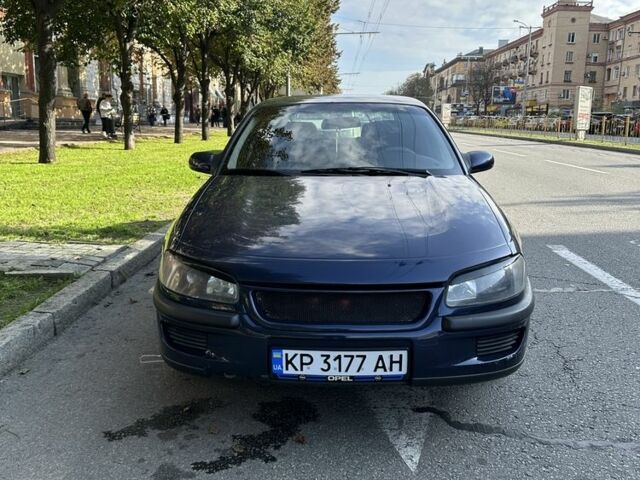 Синій Опель Омега, об'ємом двигуна 2 л та пробігом 3 тис. км за 2213 $, фото 1 на Automoto.ua