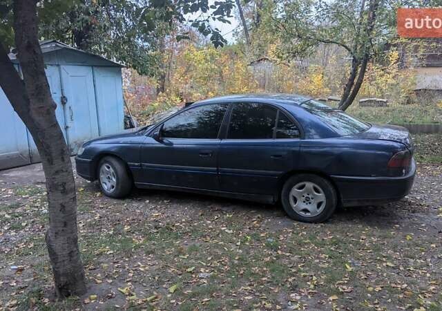 Опель Омега 1996 в Краматорске на Automoto.ua Синий Опель Омега, объемом двигателя 2 л и пробегом 300 тыс. км за 2500 $, фото 1 на Automoto.ua