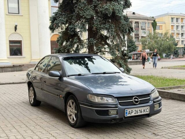 Синій Опель Омега, об'ємом двигуна 2 л та пробігом 250 тис. км за 1744 $, фото 1 на Automoto.ua