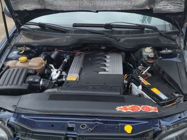 Синий Опель Омега, объемом двигателя 2.5 л и пробегом 18 тыс. км за 4000 $, фото 1 на Automoto.ua