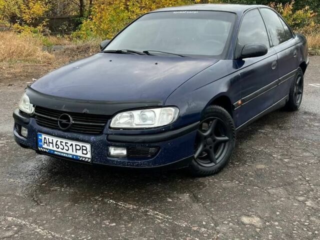 Синий Опель Омега, объемом двигателя 2 л и пробегом 200 тыс. км за 1334 $, фото 1 на Automoto.ua