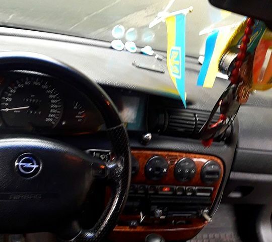 Синій Опель Омега, об'ємом двигуна 2.5 л та пробігом 0 тис. км за 2300 $, фото 1 на Automoto.ua