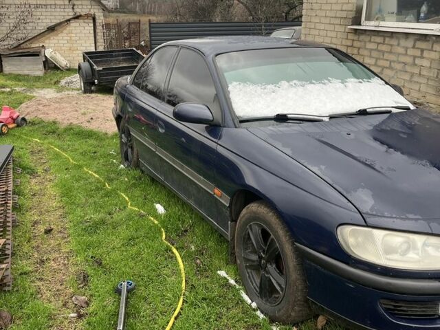 Синій Опель Омега, об'ємом двигуна 2 л та пробігом 360 тис. км за 1700 $, фото 1 на Automoto.ua