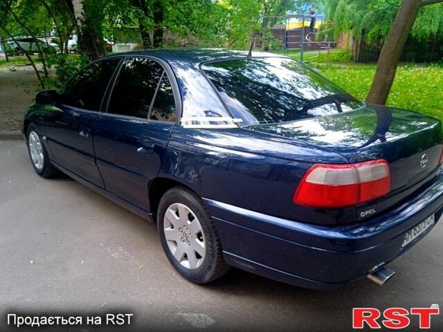 Синий Опель Омега, объемом двигателя 22 л и пробегом 350 тыс. км за 4150 $, фото 1 на Automoto.ua