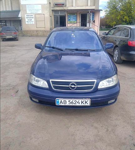 Синий Опель Омега, объемом двигателя 2 л и пробегом 250 тыс. км за 2600 $, фото 1 на Automoto.ua