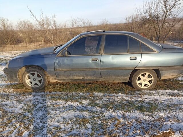Синий Опель Омега, объемом двигателя 0 л и пробегом 1 тыс. км за 581 $, фото 1 на Automoto.ua